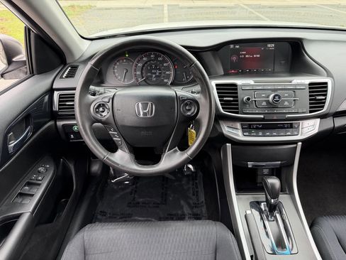 Used 2015 Honda Accord Sport image 17
