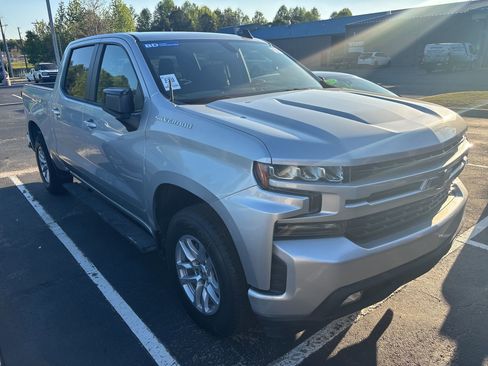 Used 2021 Chevrolet Silverado 1500 RST image 2