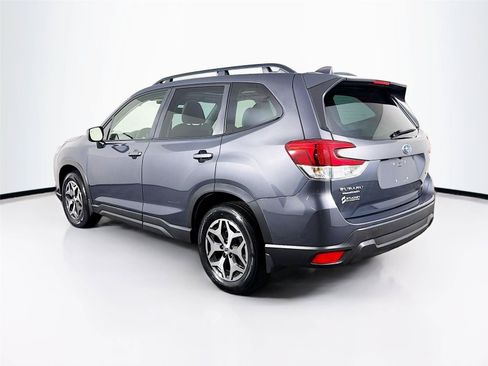 Used 2023 Subaru Forester Premium AWD/4WD image 5