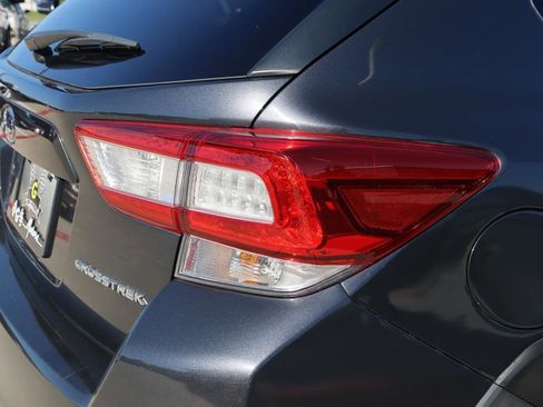 Used 2019 Subaru Crosstrek 2.0i Premium image 12