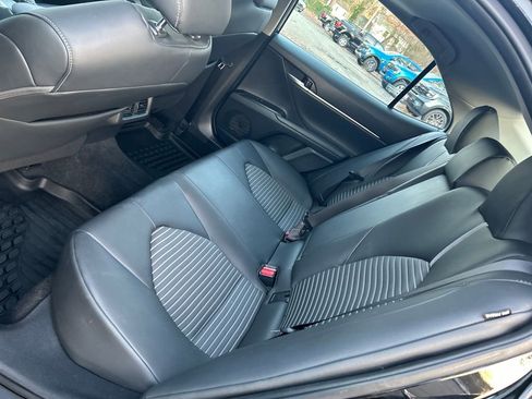 Used 2018 Toyota Camry L image 23
