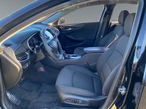 Used 2023 Chevrolet Malibu LT FWD image 9