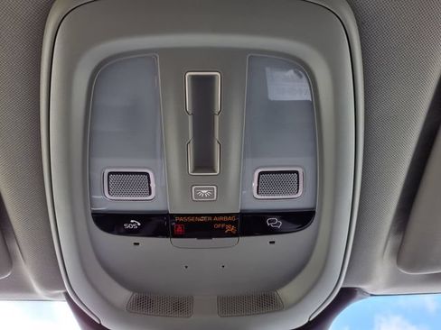 Certified 2025 Volvo XC60 B5 Plus AWD/4WD image 26