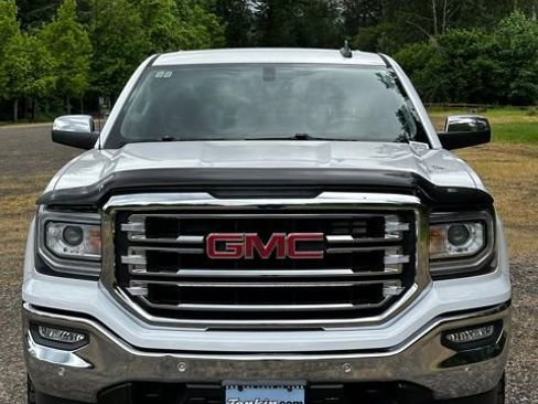 Used 2018 GMC Sierra 1500 SLT w/ SLT Premium Package AWD/4WD image 3