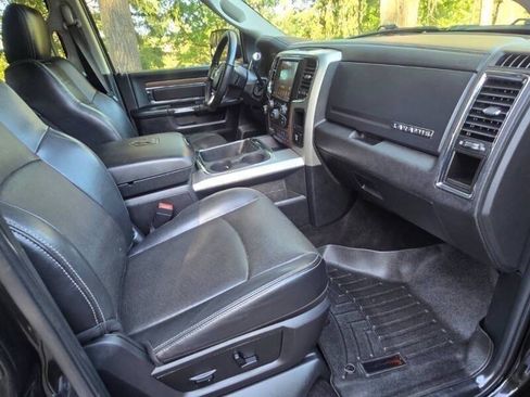 Used 2017 RAM 2500 Laramie w/ Sport Appearance Group AWD/4WD image 2