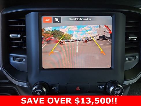 Used 2024 RAM 2500 Tradesman w/ Chrome Appearance Group image 21