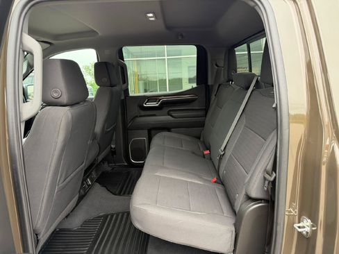 Certified 2023 Chevrolet Silverado 1500 LT w/ Z71 Off-Road Package AWD/4WD image 17