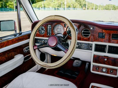 Used 1989 Rolls-Royce Silver Spirit RWD image 26
