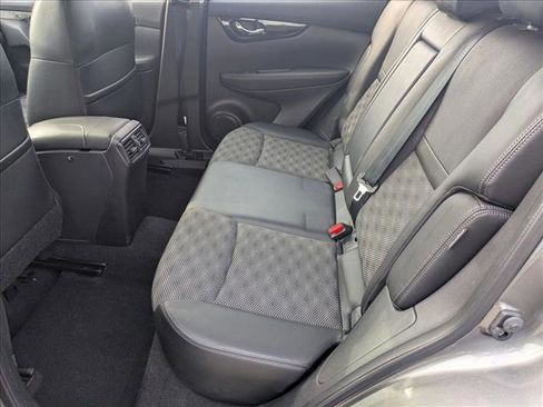 Used 2021 Nissan Rogue Sport SV w/ Technology Package image 17