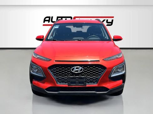 Used 2020 Hyundai Kona SEL FWD image 2