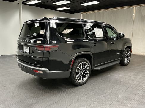 Used 2022 Jeep Wagoneer Series II w/ Premium Group I AWD/4WD image 5