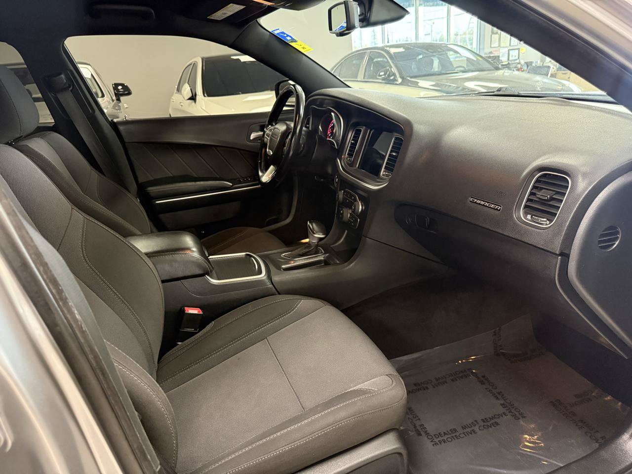 Used 2017 Dodge Charger SXT RWD image 21