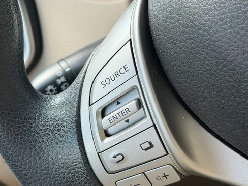 Used 2016 Nissan Rogue S w/ Appearance Package AWD/4WD image 17