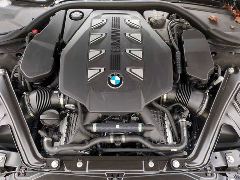 New 2025 BMW 760i xDrive w/ Executive Package image 15