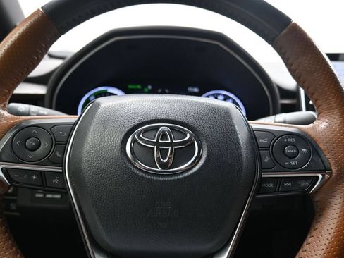 Used 2020 Toyota Avalon Limited w/ Advanced Safety Package FWD image 7