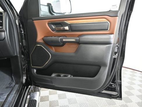 Used 2022 RAM 1500 Limited w/ Body-Colour Bumper Group AWD/4WD image 13