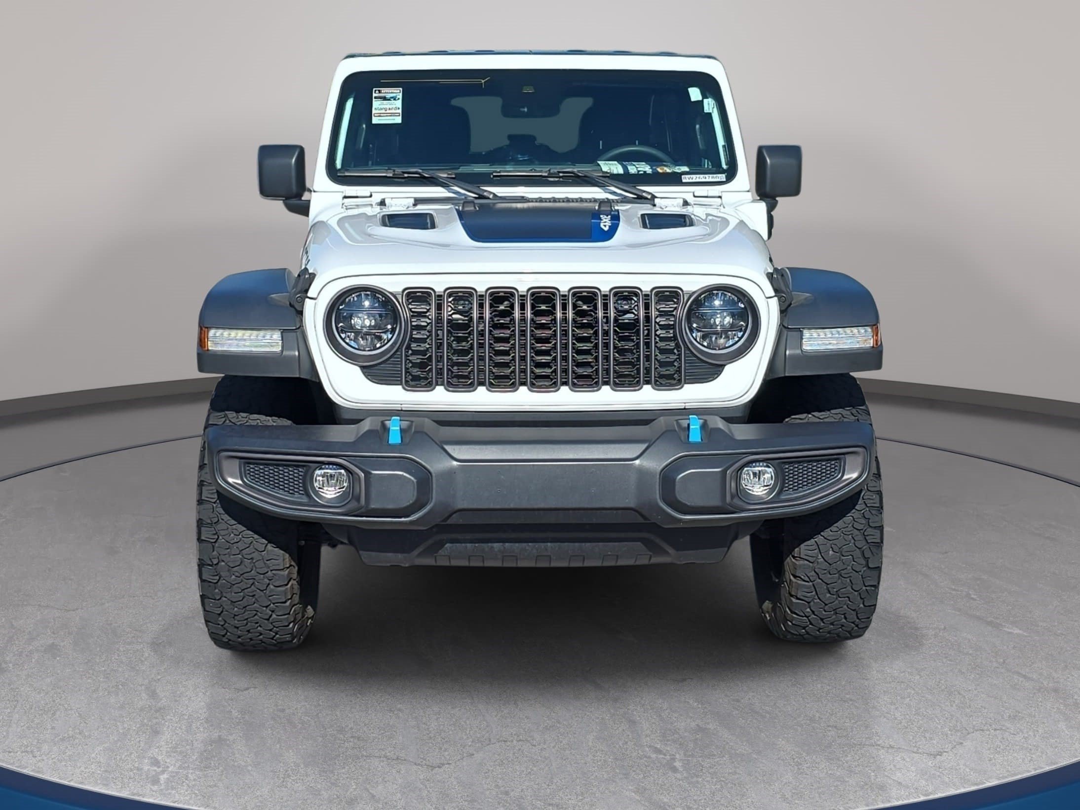 Used 2024 Jeep Wrangler Unlimited Rubicon 4xe AWD/4WD image 2