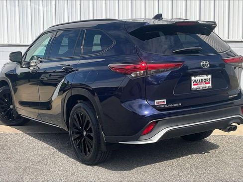Used 2023 Toyota Highlander XSE AWD/4WD image 15