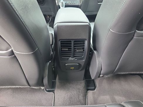 Used 2019 Ford Escape Titanium image 23