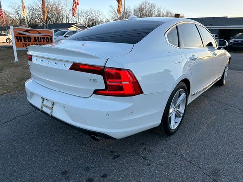 Used 2018 Volvo S90 T5 Momentum w/ Convenience Package image 7