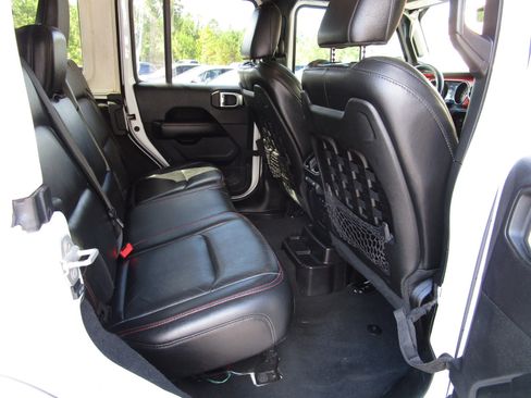 Used 2019 Jeep Wrangler Unlimited Rubicon w/ Dual Top Group image 29