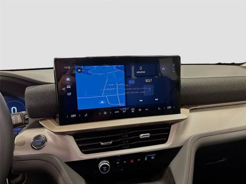 New 2026 Ford Explorer Active RWD image 14