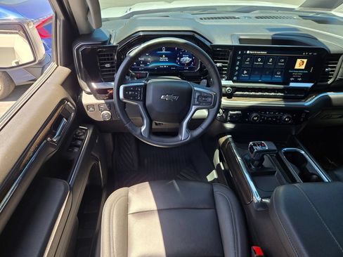 Used 2025 Chevrolet Silverado 1500 RST w/ Convenience Package II AWD/4WD image 7