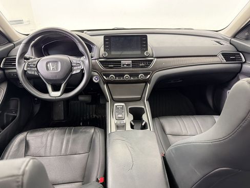 Used 2018 Honda Accord Touring image 16