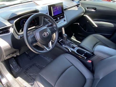Certified 2024 Toyota Corolla Cross XLE w/ Convenience Package FWD image 26