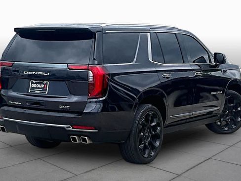 Used 2025 GMC Yukon Denali Ultimate w/ LPO, Floor Liner Package AWD/4WD image 13