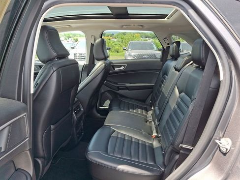 Certified 2022 Ford Edge SEL w/ Convenience Package AWD/4WD image 10