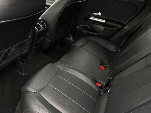 Certified 2025 Mercedes-Benz GLA 250 image 10