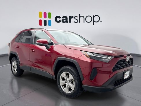Used 2022 Toyota RAV4 XLE image 7