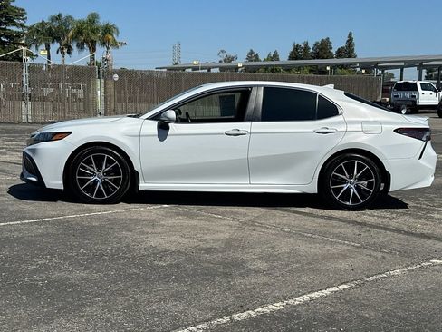 Used 2023 Toyota Camry SE w/ Protection Package (Q2) (TMS) FWD image 6