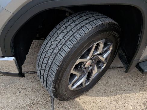 Used 2023 GMC Sierra 1500 SLT image 53