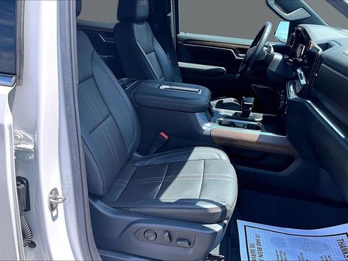 Certified 2022 Chevrolet Silverado 1500 High Country w/ Technology Package AWD/4WD image 7