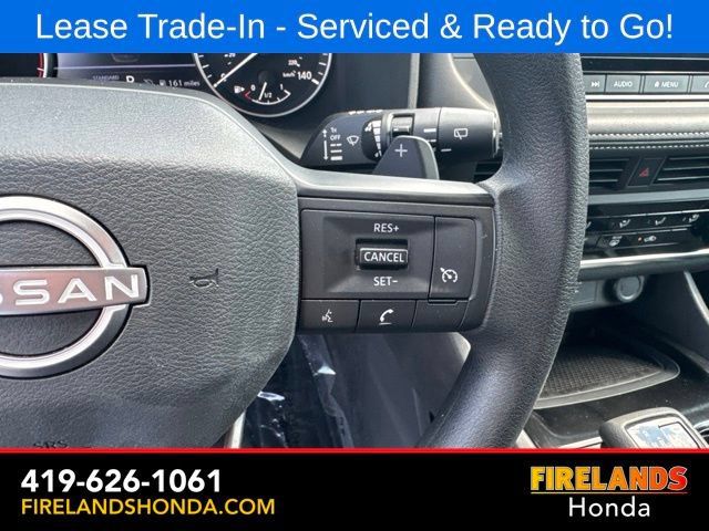 Used 2025 Nissan Rogue S FWD image 17