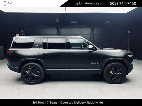 Used 2024 Rivian R1S Adventure AWD/4WD image 7