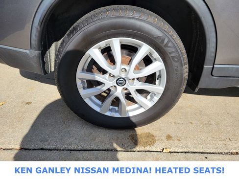 Used 2019 Nissan Rogue SV image 21