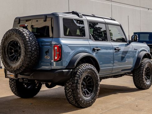 Used 2024 Ford Bronco Wildtrak image 10