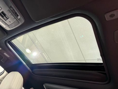 New 2026 Toyota Sienna Platinum image 18