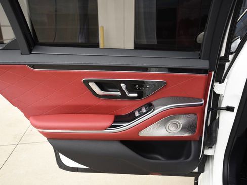 Used 2023 Mercedes-Benz S 580 S 580 4MATIC AWD 4dr Sedan image 24