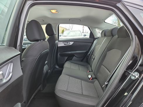 Used 2024 Kia Forte LXS w/ LXS Technology Package image 9