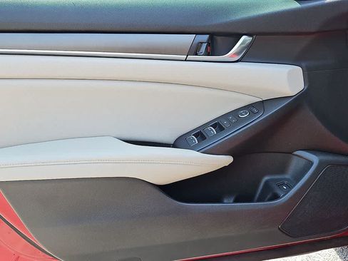 Used 2021 Honda Accord Hybrid image 11