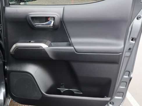 Used 2023 Toyota Tacoma TRD Sport w/ Black Out Package (TMS) image 36