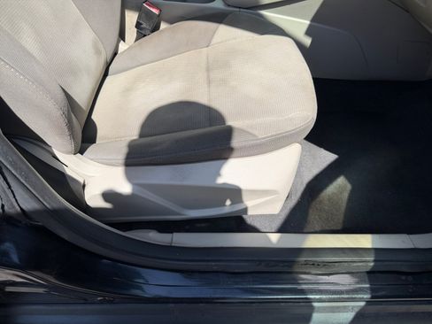 Used 2012 Ford Focus SE FWD image 31