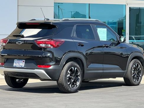 Used 2023 Chevrolet TrailBlazer LT w/ Convenience Package FWD image 4