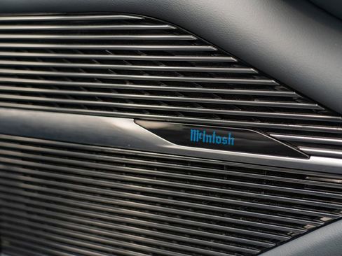 Used 2022 Jeep Grand Wagoneer Series II w/ Rear Seat Video Group 1 image 23