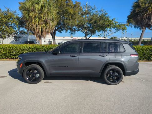 New 2025 Jeep Grand Cherokee L Altitude AWD/4WD image 8
