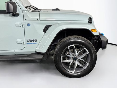 Used 2024 Jeep Wrangler Unlimited w/ Convenience Group image 40